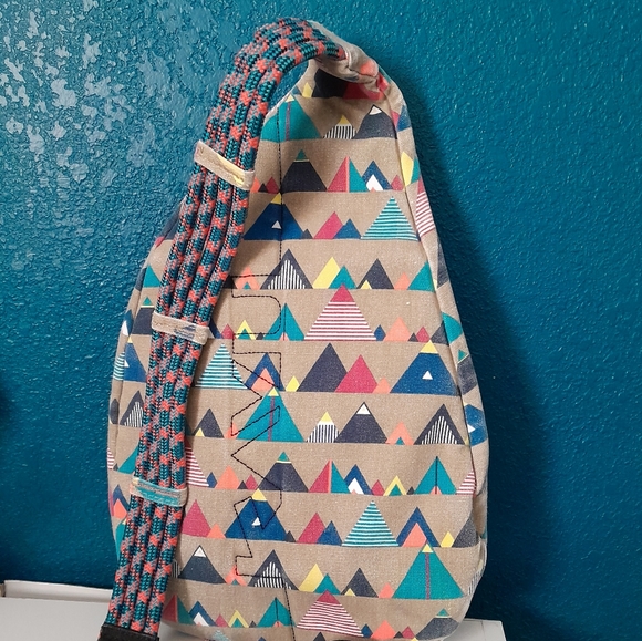 Kavu Original Rope Bag With Colorful Mountain Print Crossbody - Picture 6 of 6